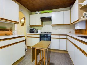 Kitchen- click for photo gallery